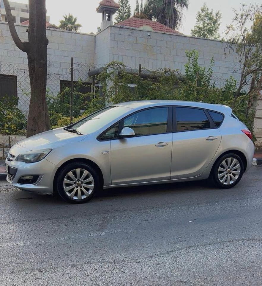 اوبل | OPEL استرا 2012