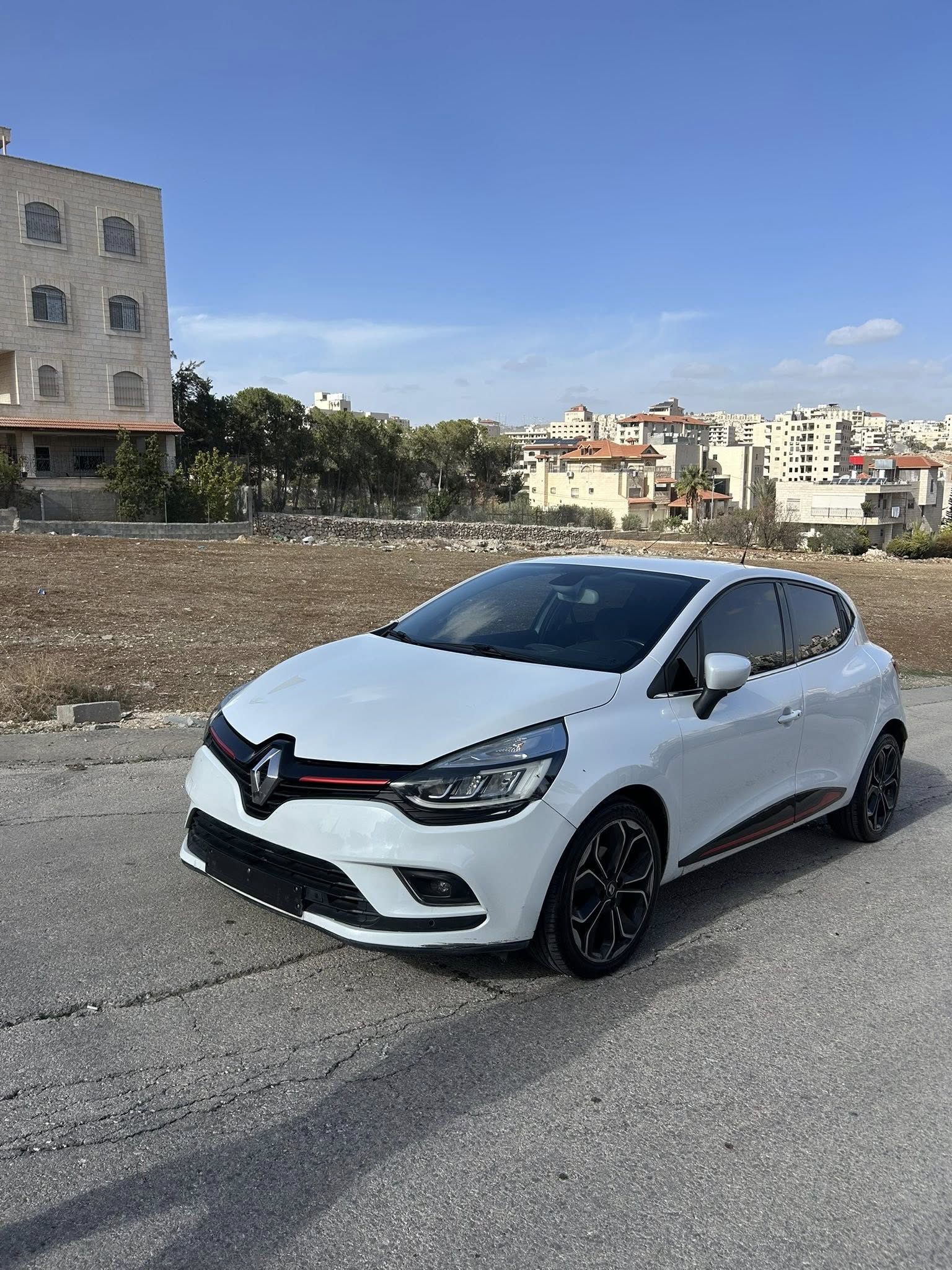 رينو | RENAULT Clio 2018