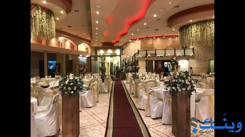 مطاعم الغولدن روف