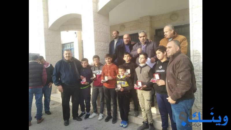 مدرسة المتنبي الاساسية للبنين
