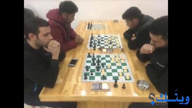 مقهى أرض