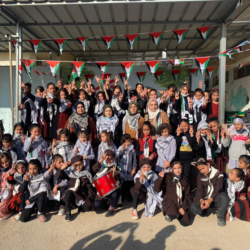 مدرسة بنات اذنا الاساسية