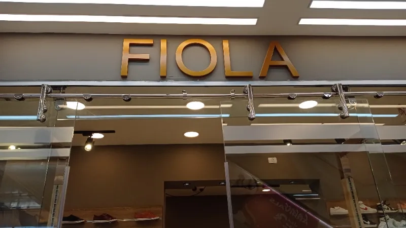 fiola