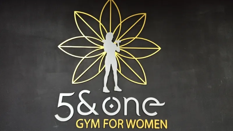 5&1 gym for women