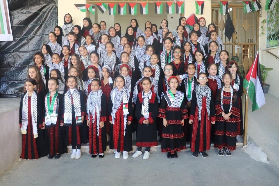 مدرسة بنات عزون عتمة الثانوية