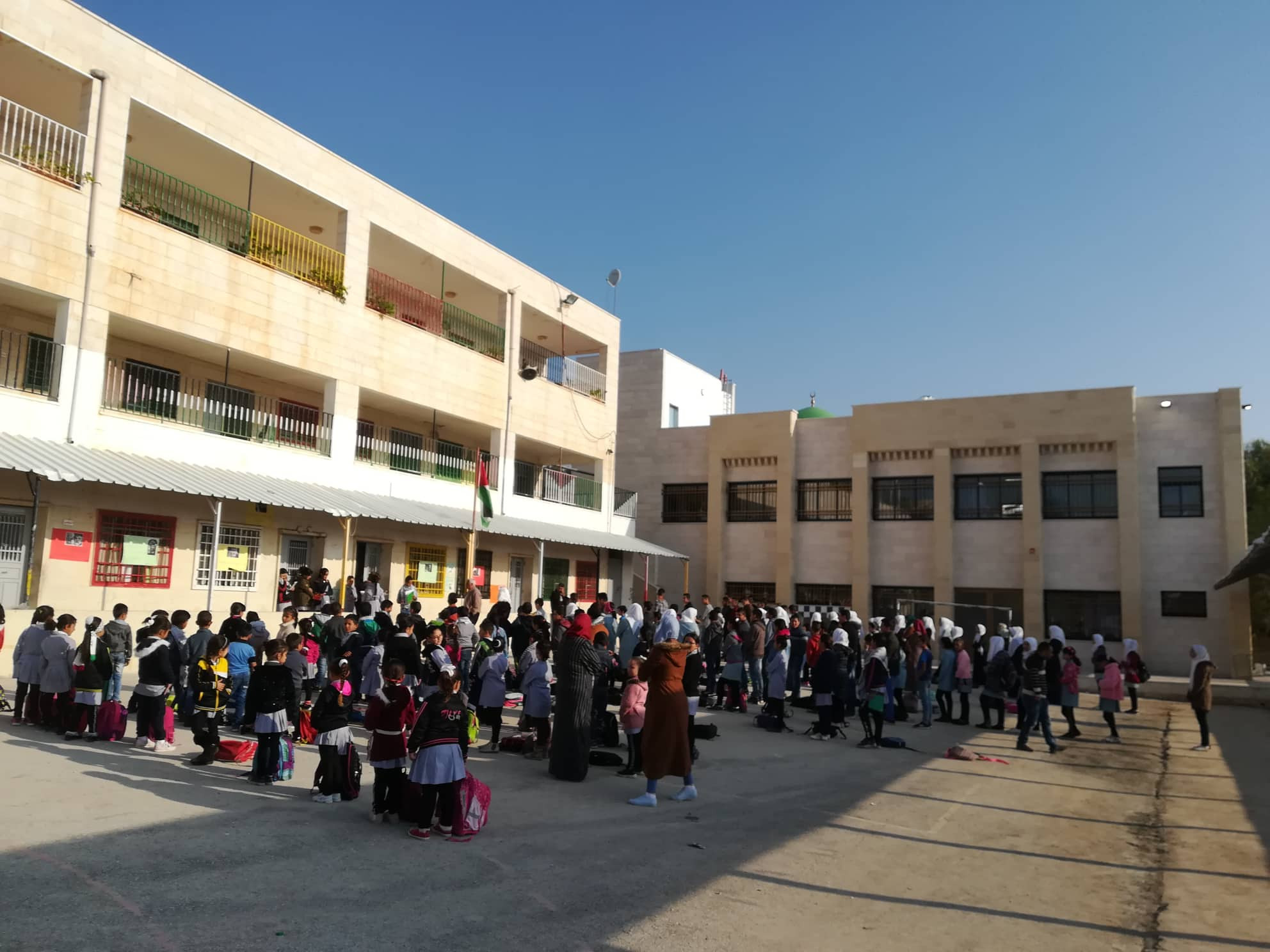 مدرسة المنشية الاساسية المختلطة