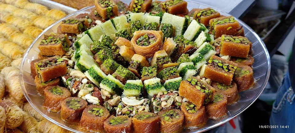 حلويات الاشقر