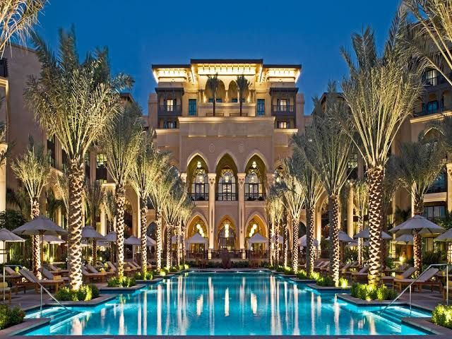 فندق القصر