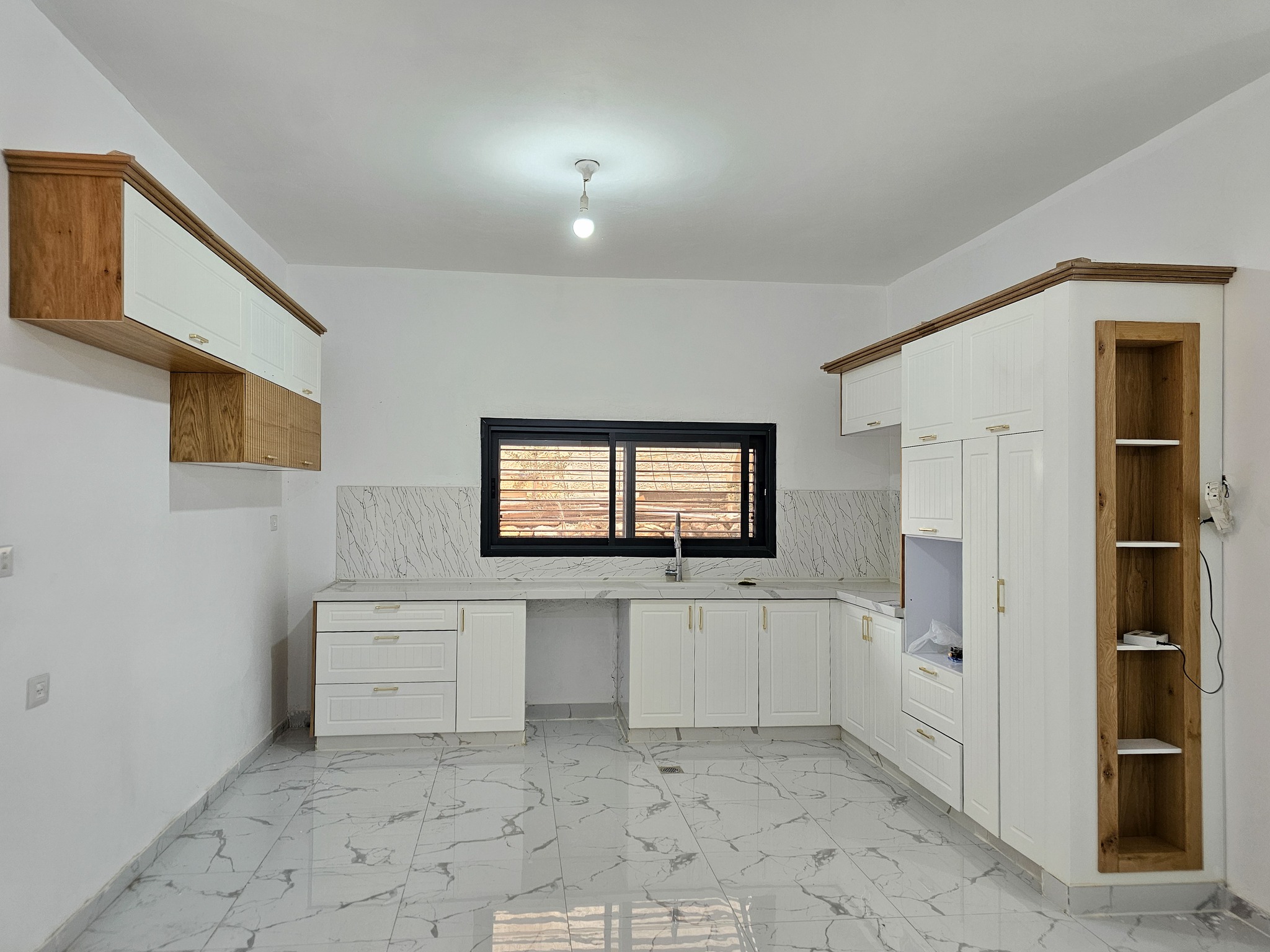 شقة أرضية غير مفروشة للايجار