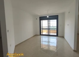 شقه غير مفروشة للبيع