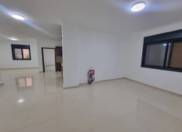شقه غير مفروشة للبيع