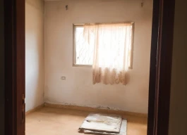 شقه مشطبة للبيع