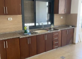 شقه غير مفروشة للايجار