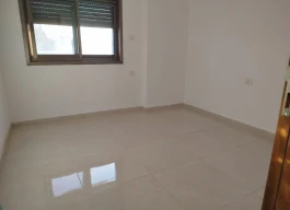 شقه غير مفروشة للبيع