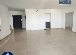 شقه غير مفروشه للبيع