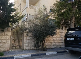 منزل منفصل مفروش للبيع