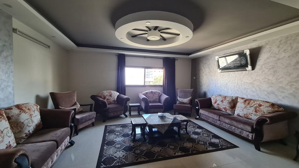 شقه مفروشة للبيع