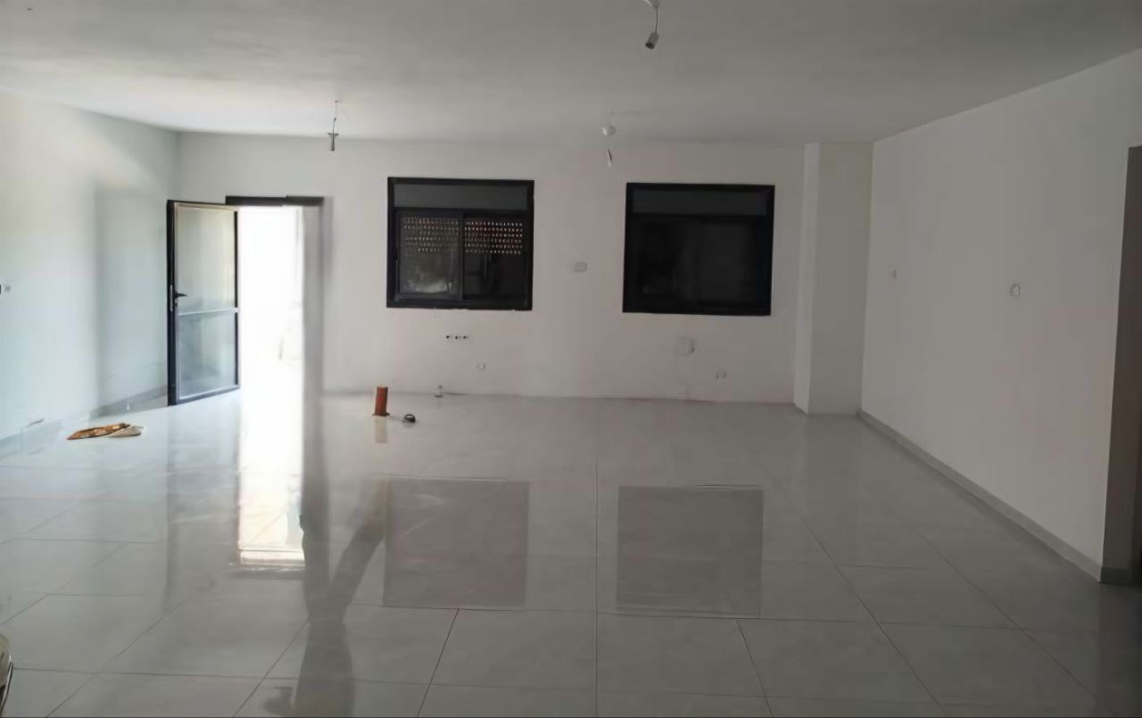 شقه غير مفروشة للبيع