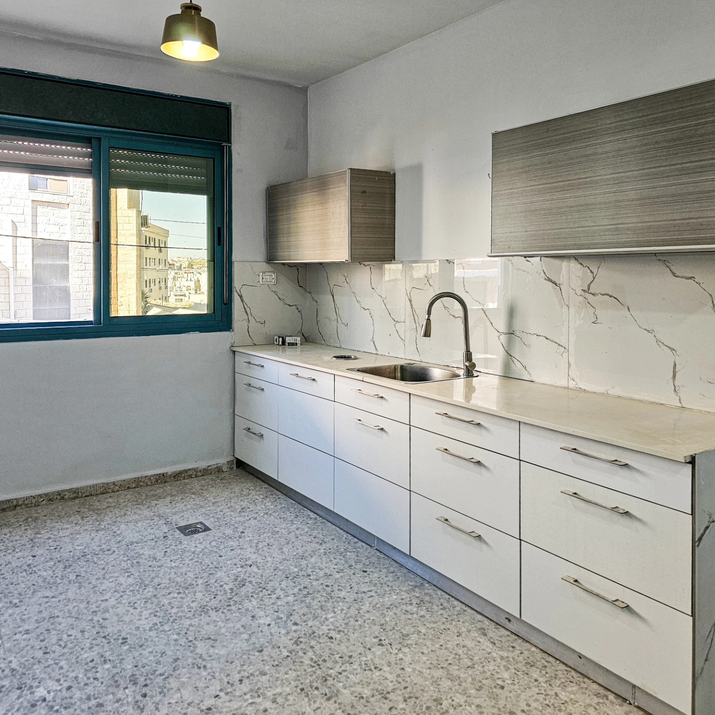 شقه غير مفروشة للايجار