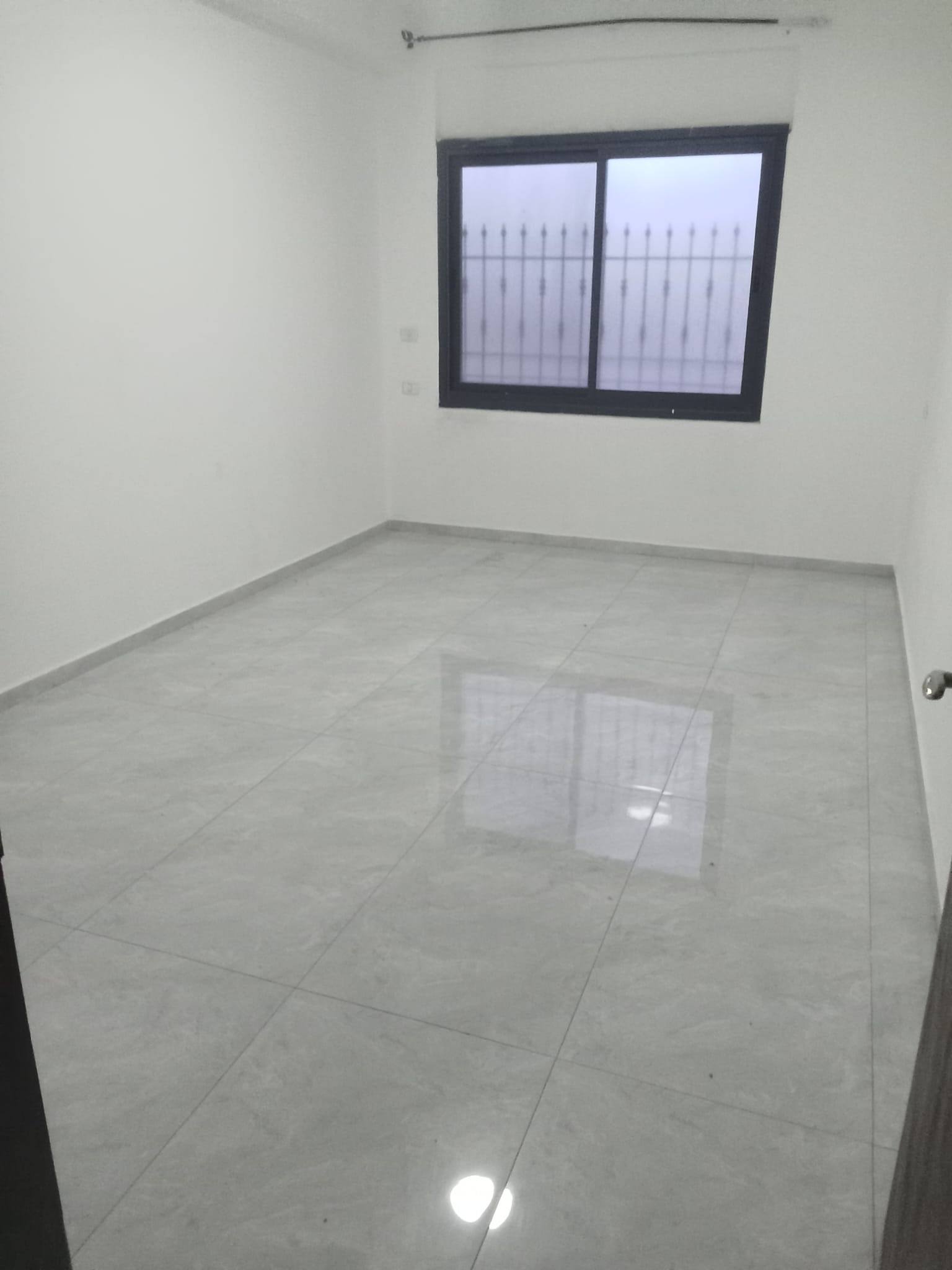 شقه غير مفروشة للايجار