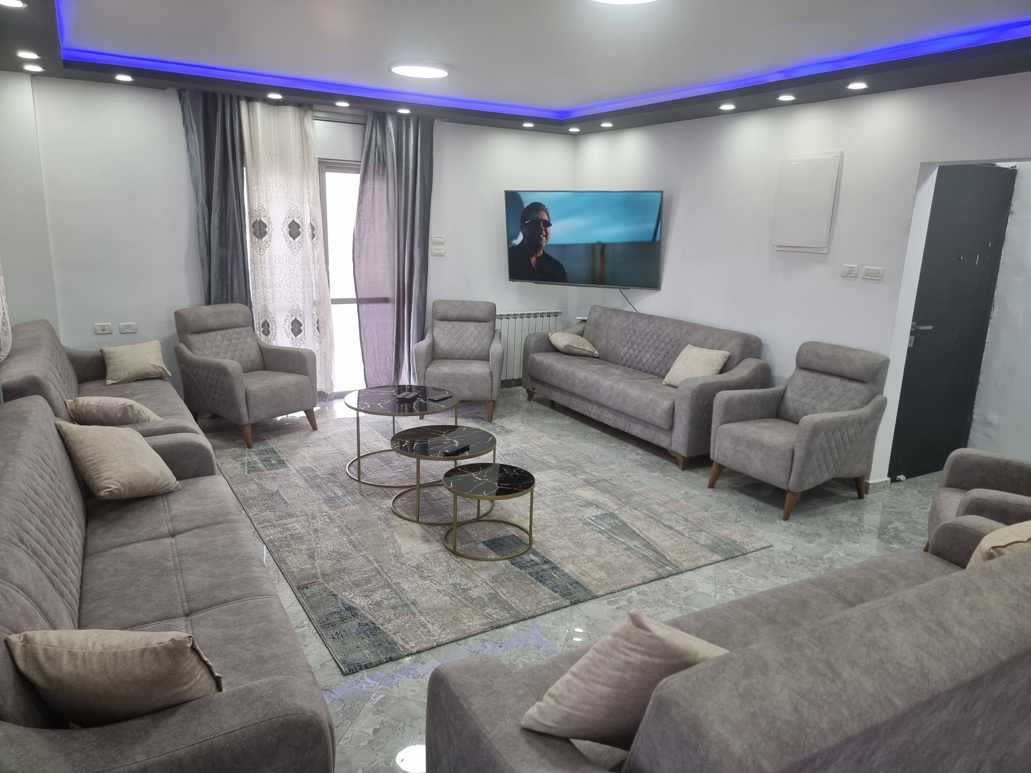 رووف مفروش للايجار