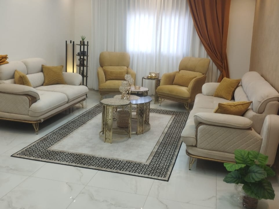 شقه مفروشة للبيع