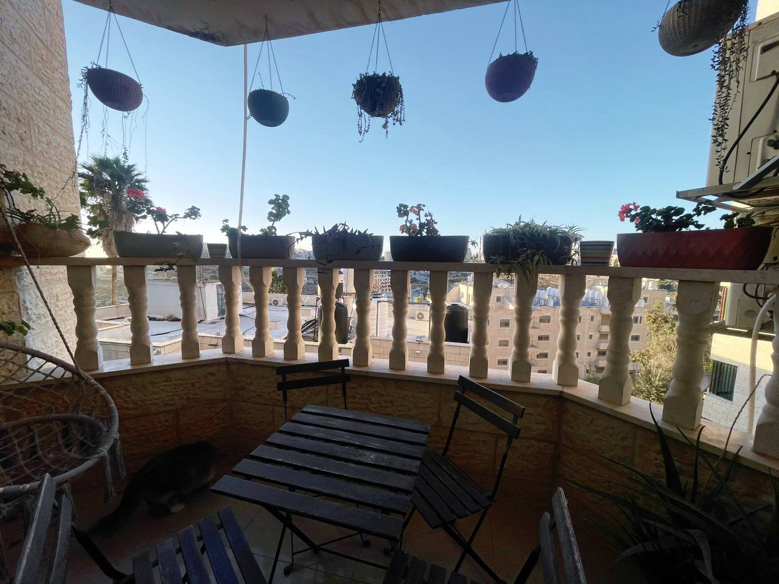 شقه مفروشة للبيع