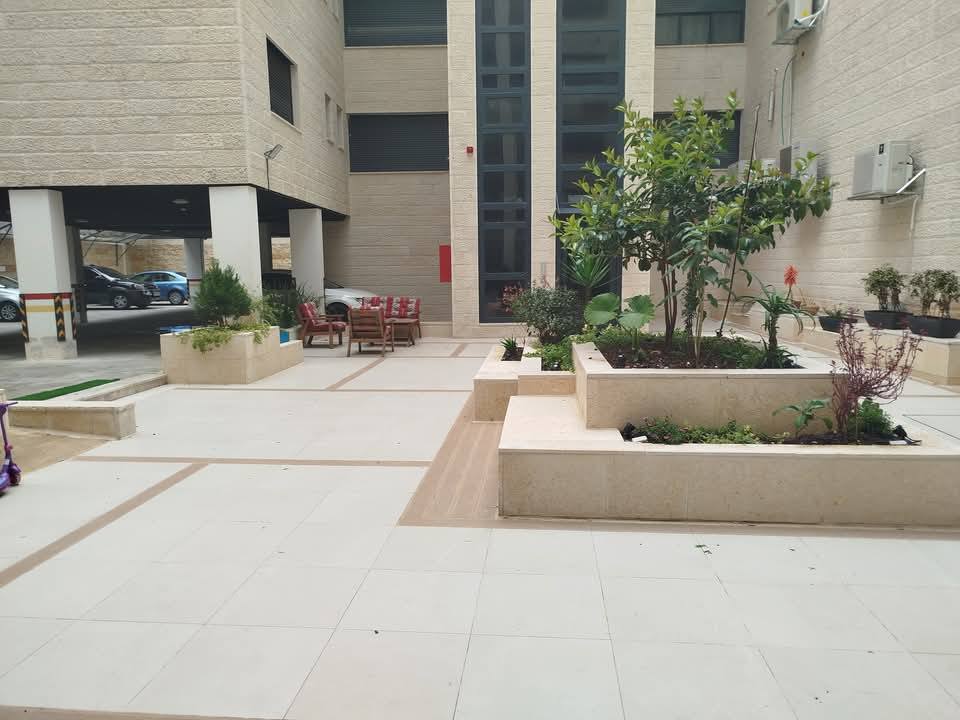 شقه غير مفروشة للبيع