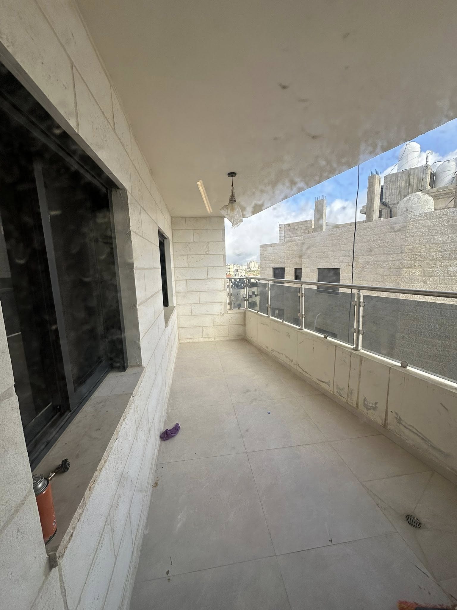 شقه غير مفروشة للبيع