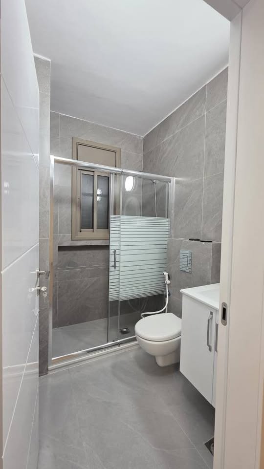 شقه غير مفروشة للايجار