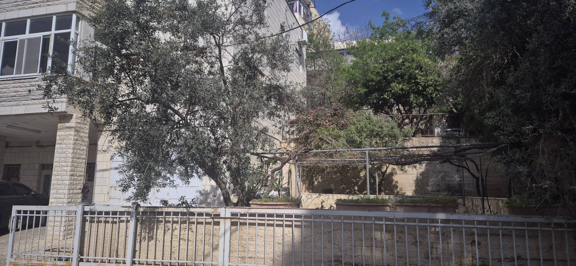 منزل منفصل مفروش للبيع