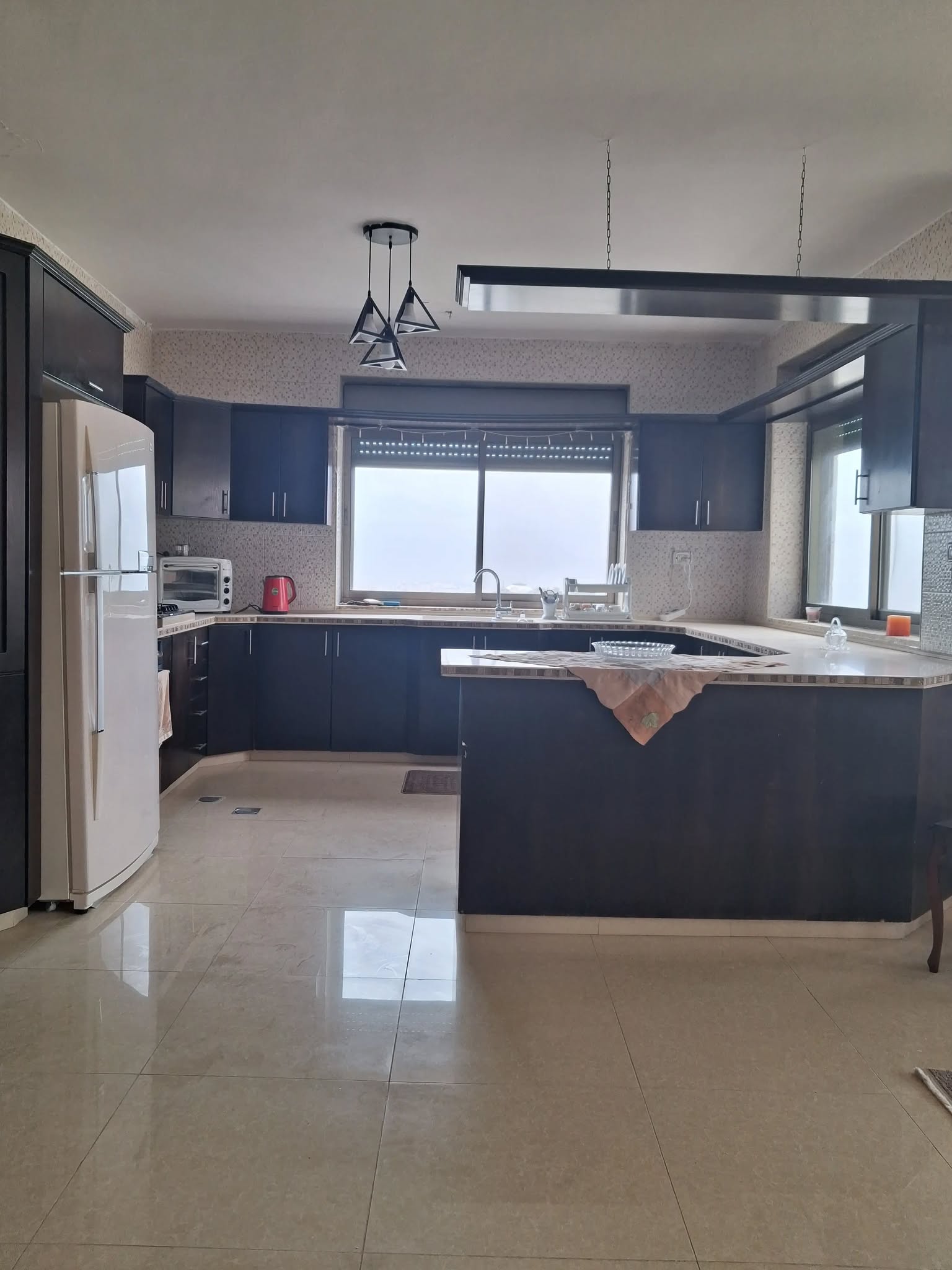 شقه مفروشة للبيع