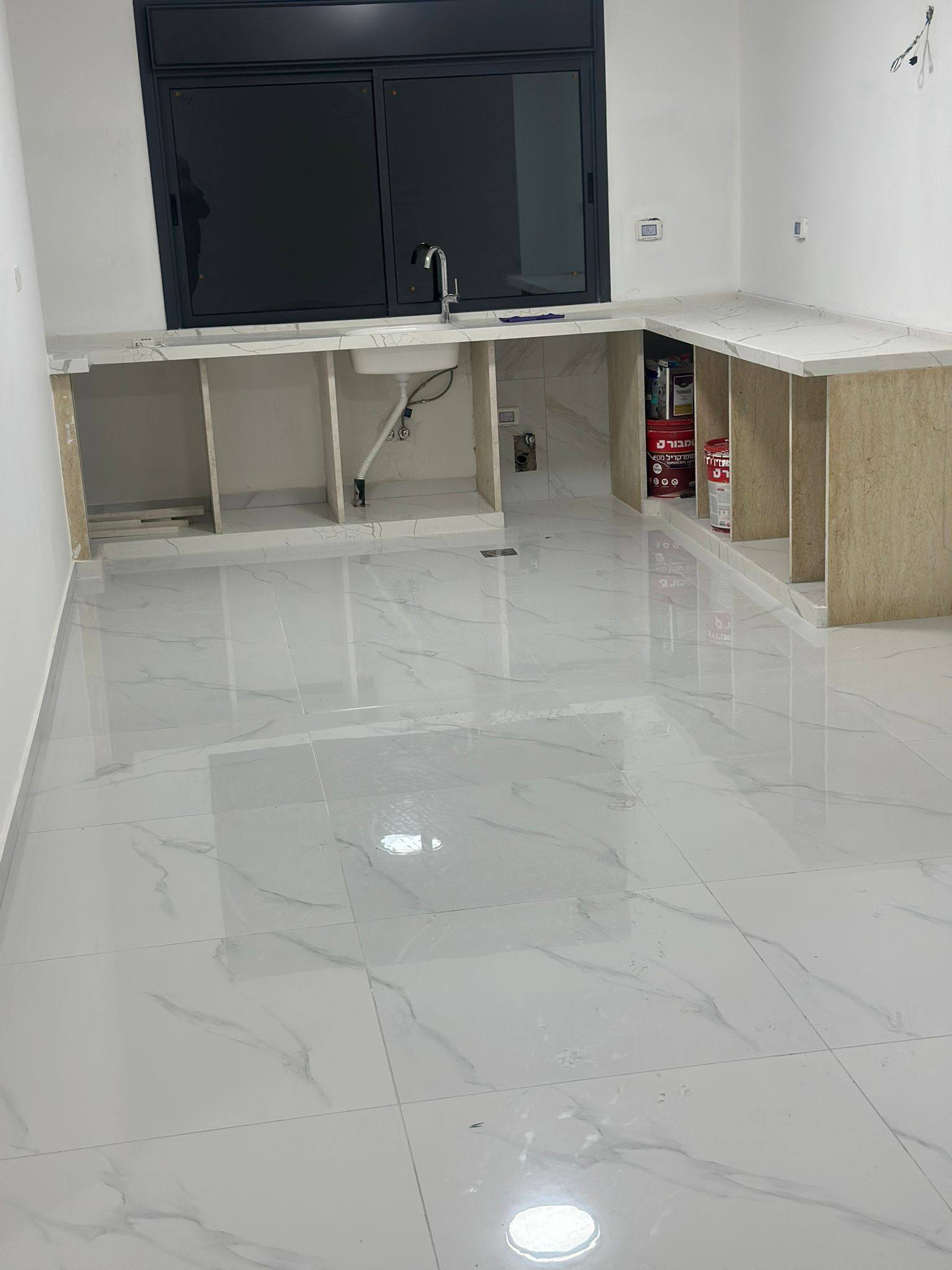 شقه غير مفروشة للبيع