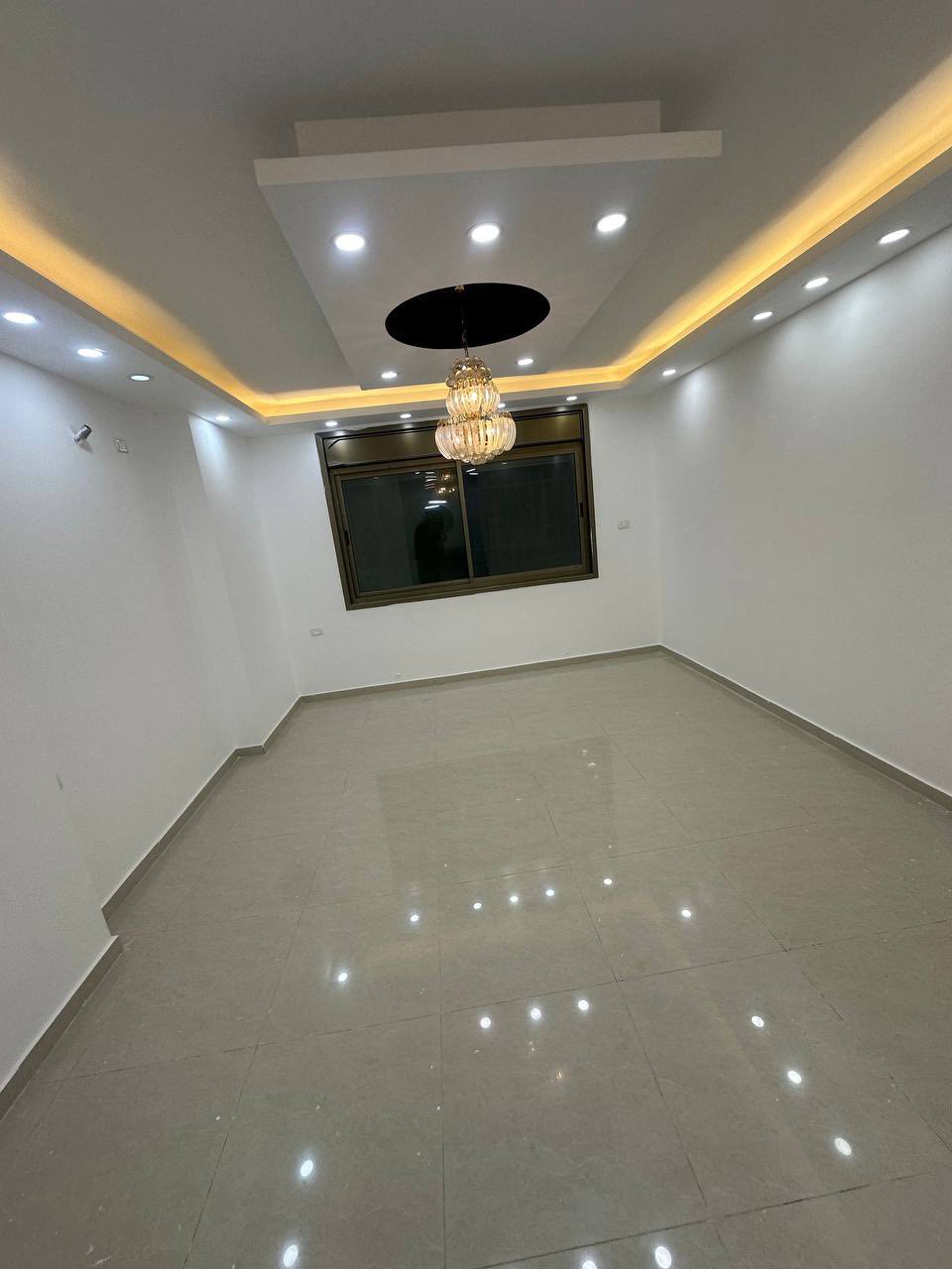 شقه غير مفروشة للبيع