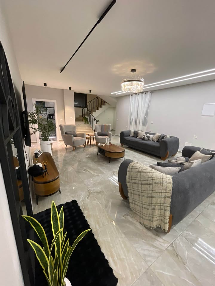 فيلا مفروشة للبيع