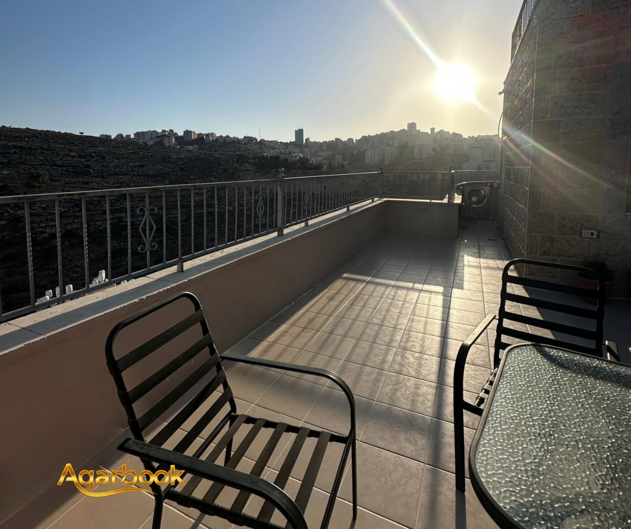 رووف مفروش للبيع