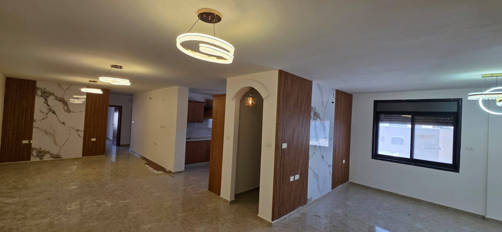 شقه غير مفروشة للبيع