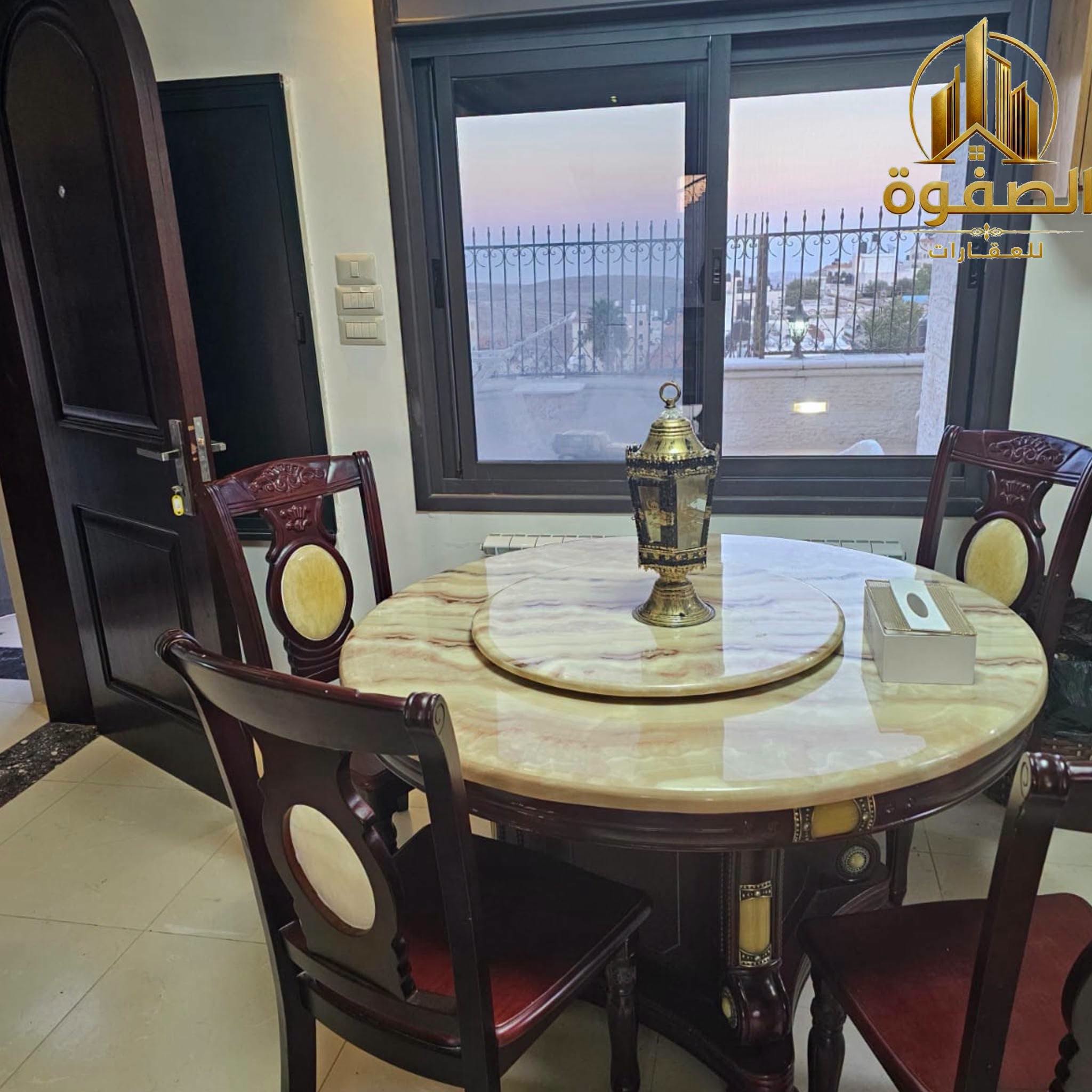 رووف غير مفروش للايجار