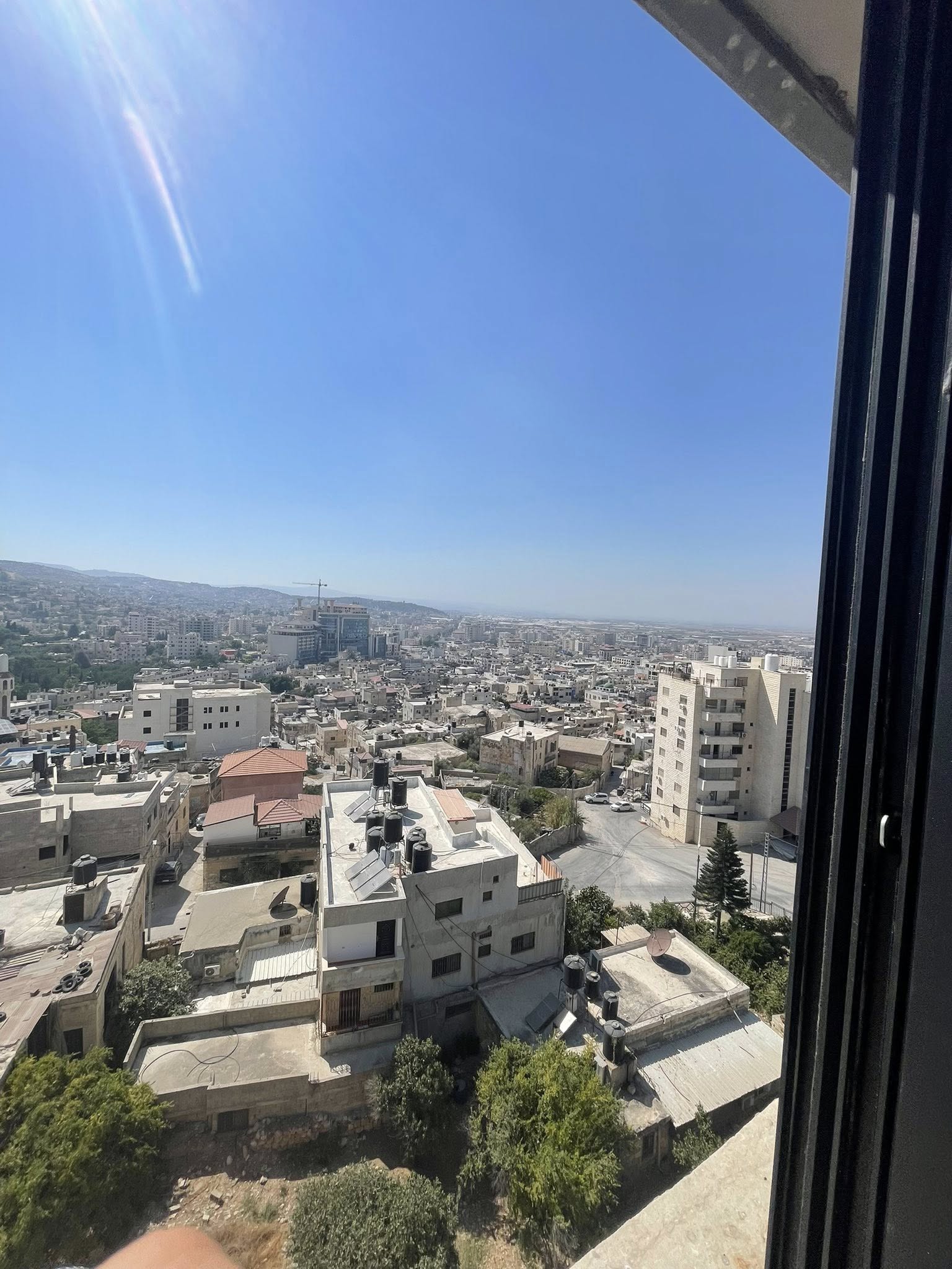 شقه مشطبة للبيع