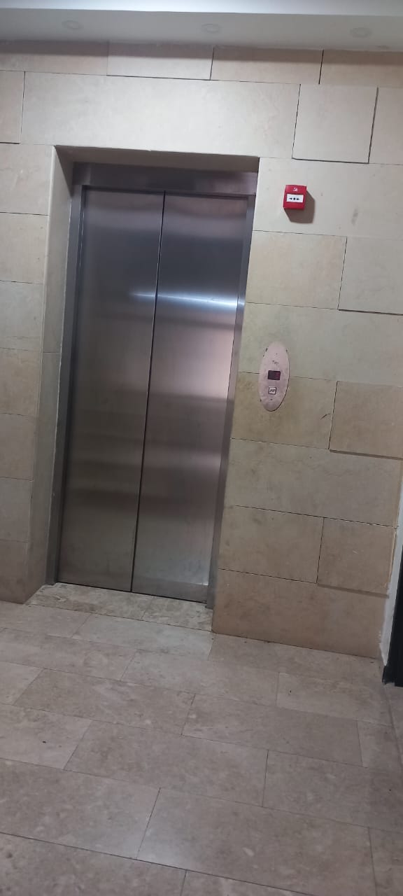 شقه غير مفروشة للبيع