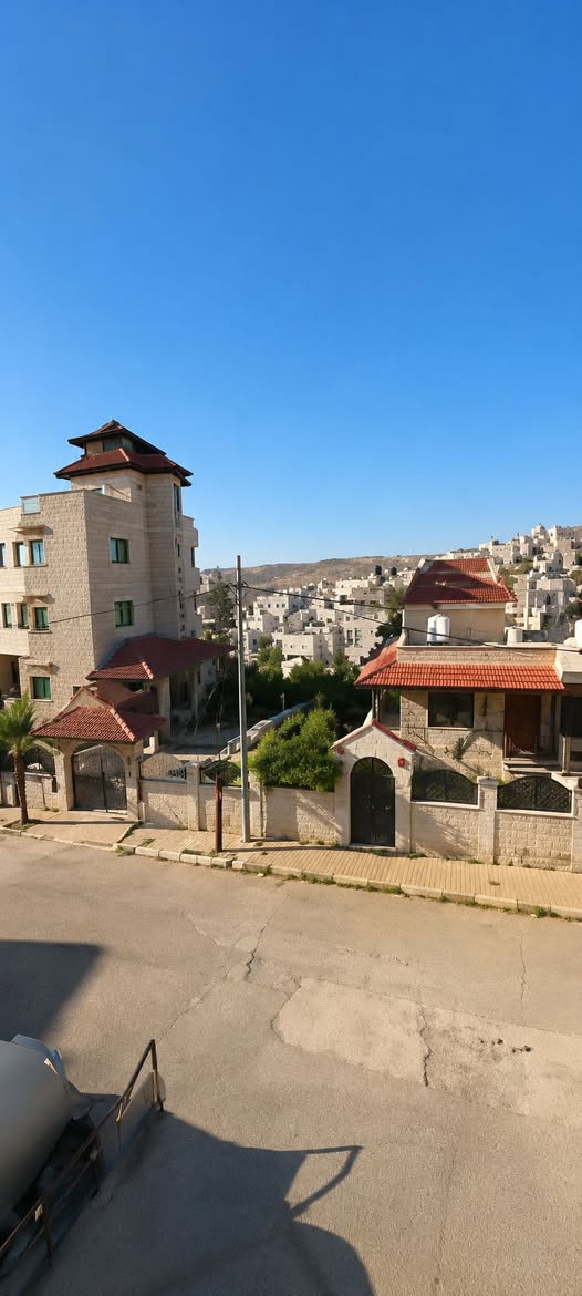 شقة أرضية مشطبة للبيع