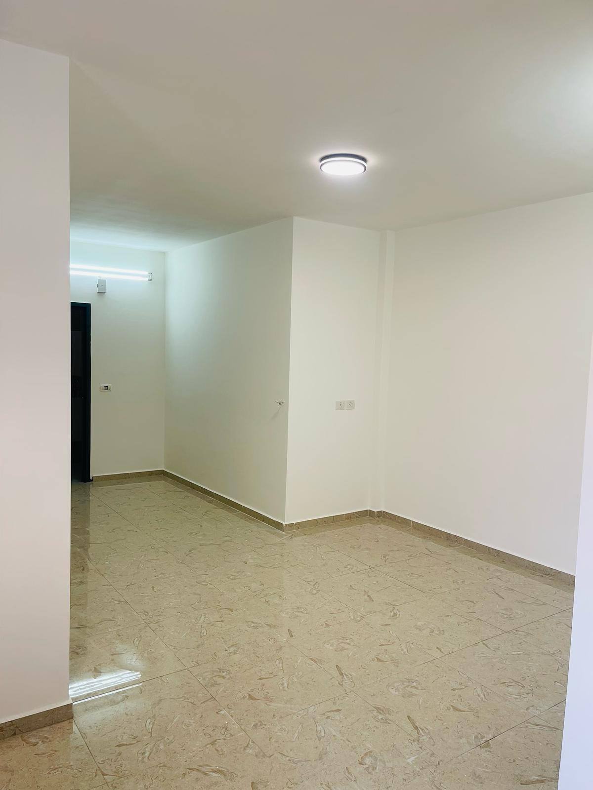 شقه غير مفروشة للبيع