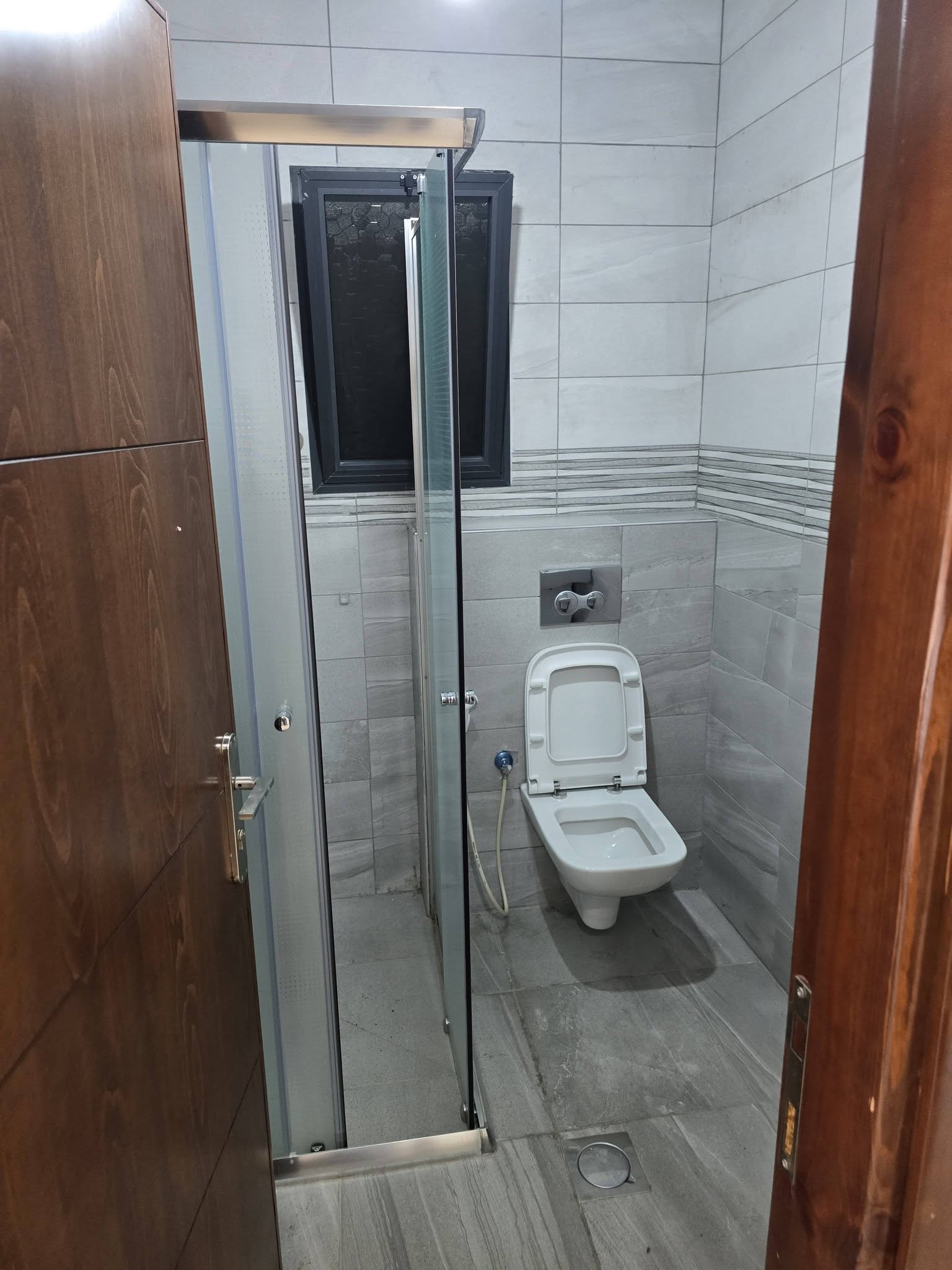 شقه غير مفروشة للايجار