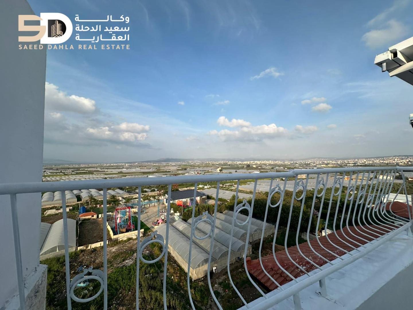 رووف غير مفروش للايجار