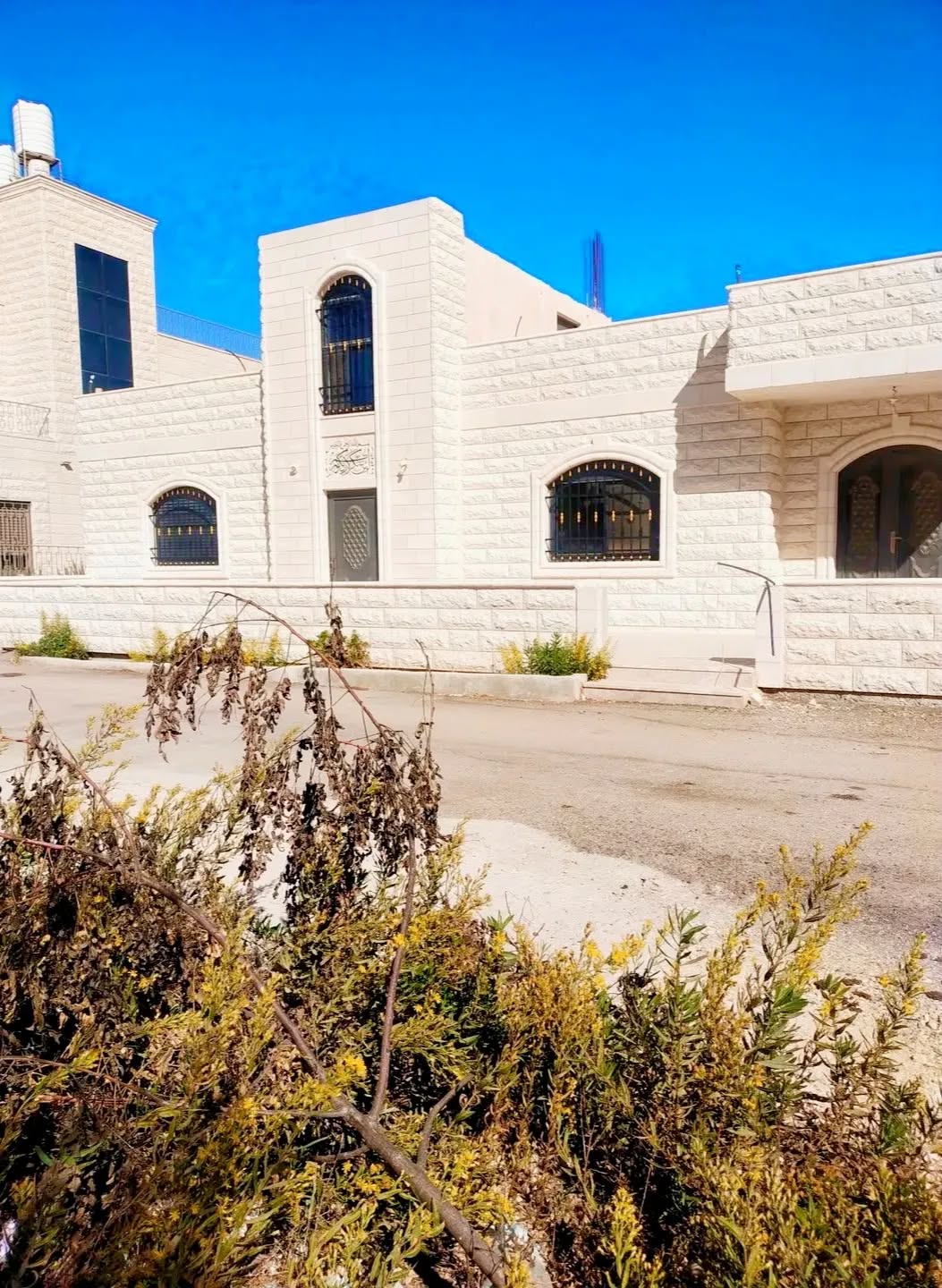 منزل منفصل مفروش للبيع