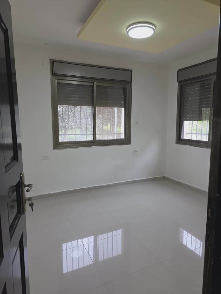 شقه غير مفروشة للايجار