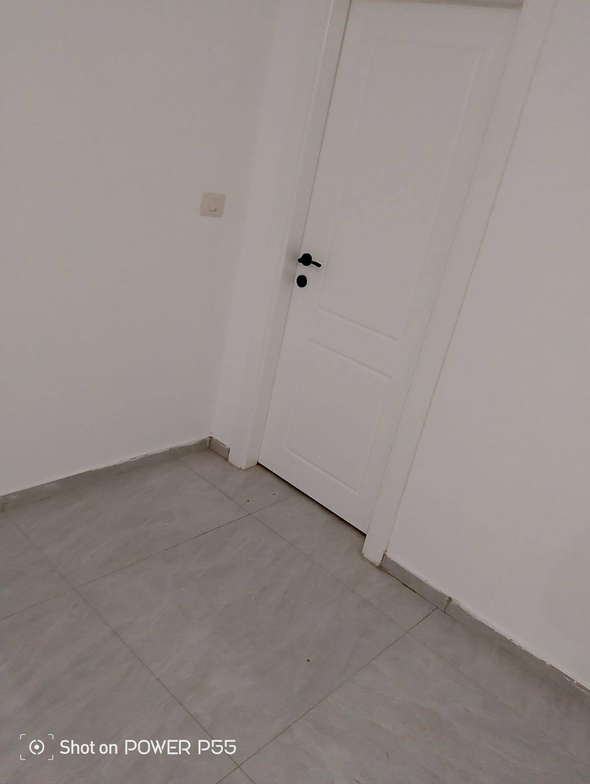 شقه غير مفروشة للايجار