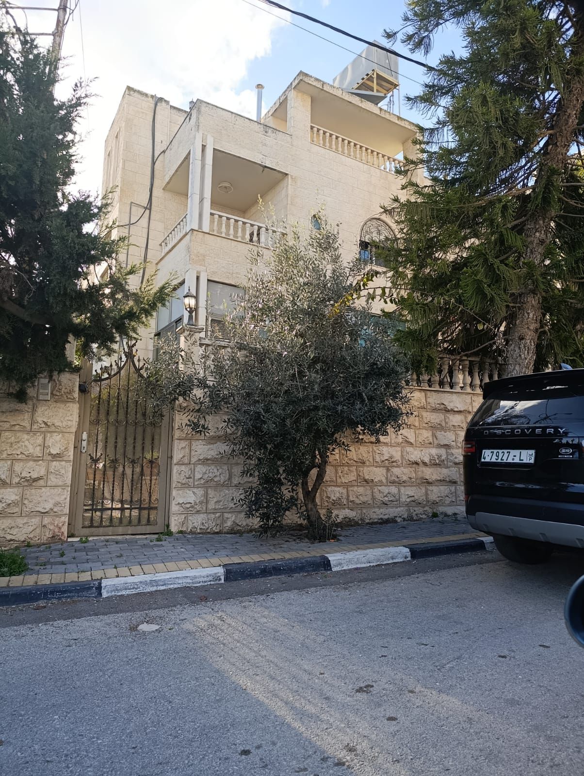 منزل منفصل مفروش للبيع