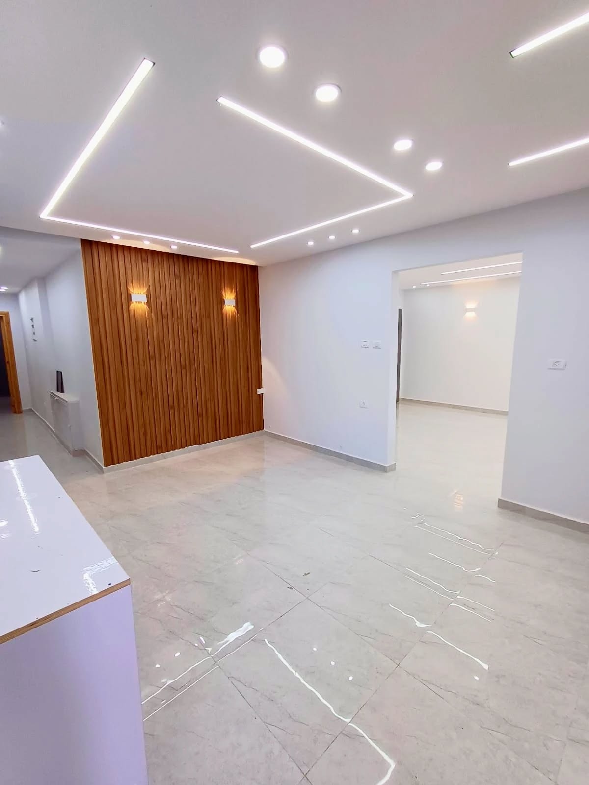 شقه غير مفروشة للبيع