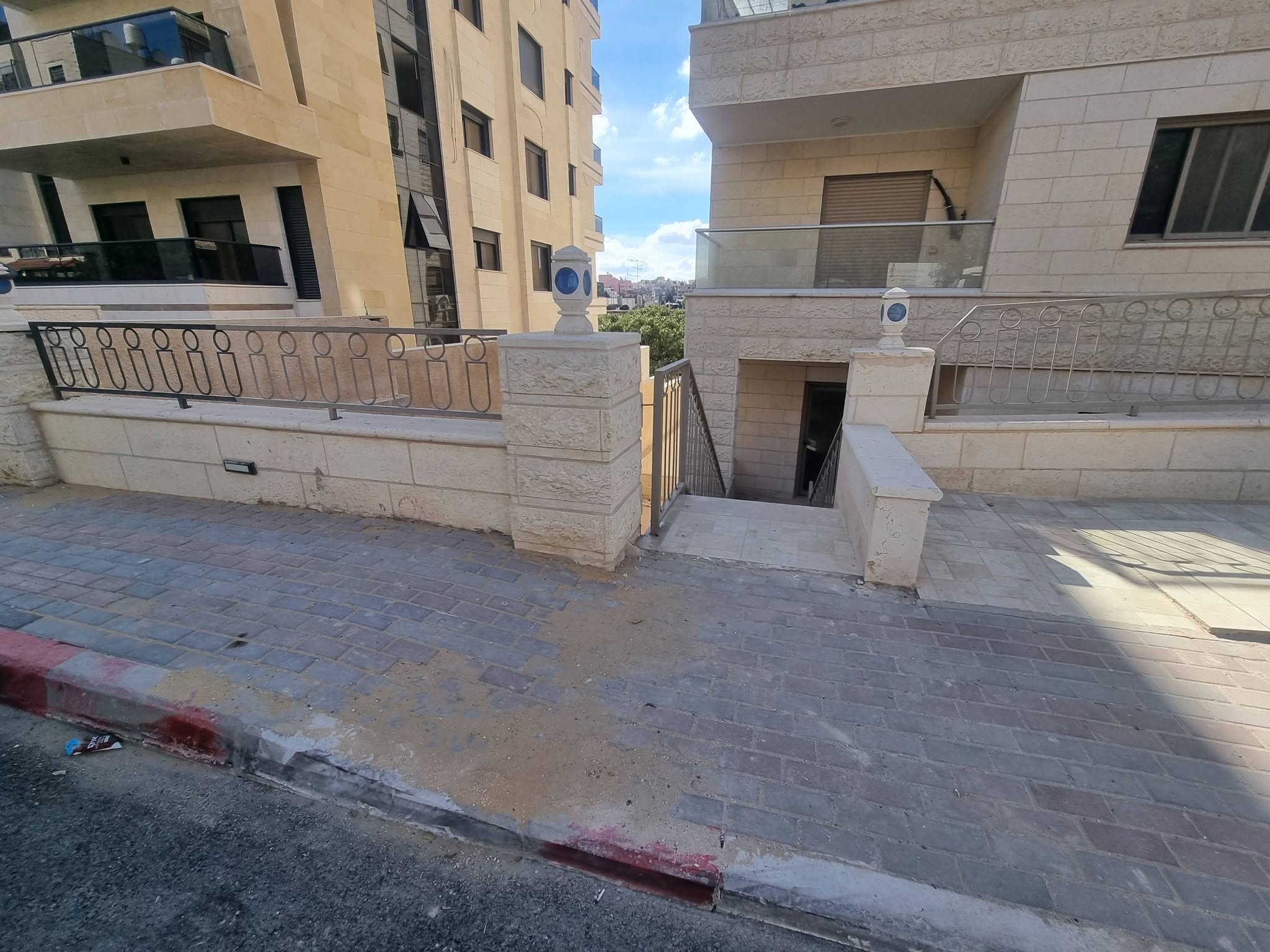 شقه غير مفروشة للبيع